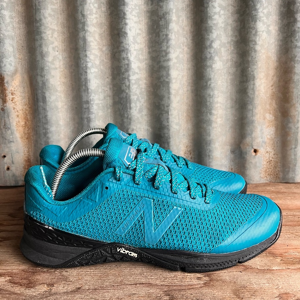 New Balance Minimus 40 training shoes